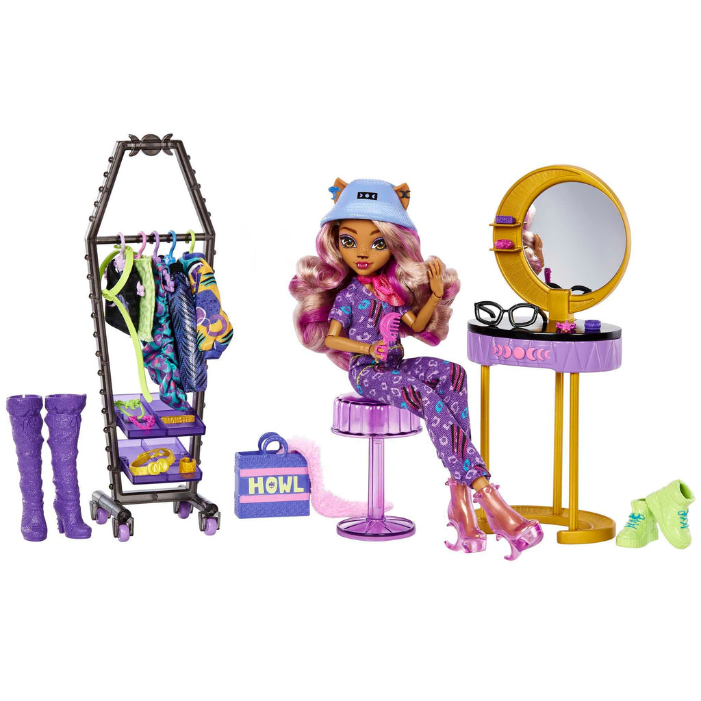 Doll & Playset with Fashion Accessories W41710