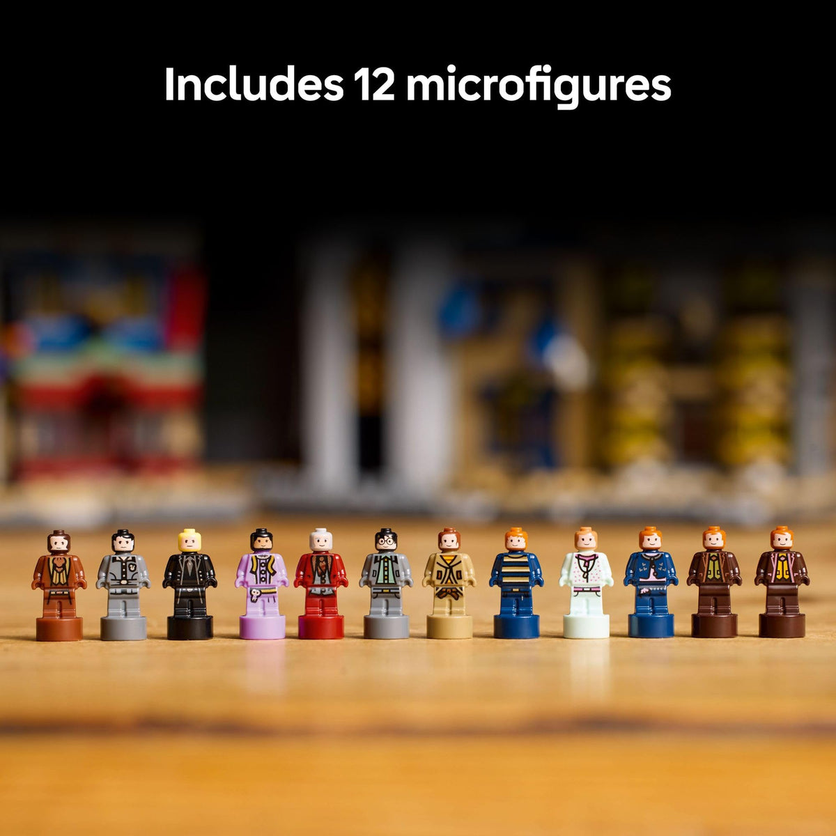 Building Set with 12 Microfigures T9180