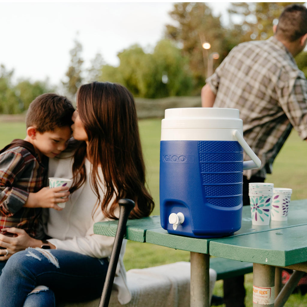 2 Gallon Insulated Portable Beverage Dispenser X4520