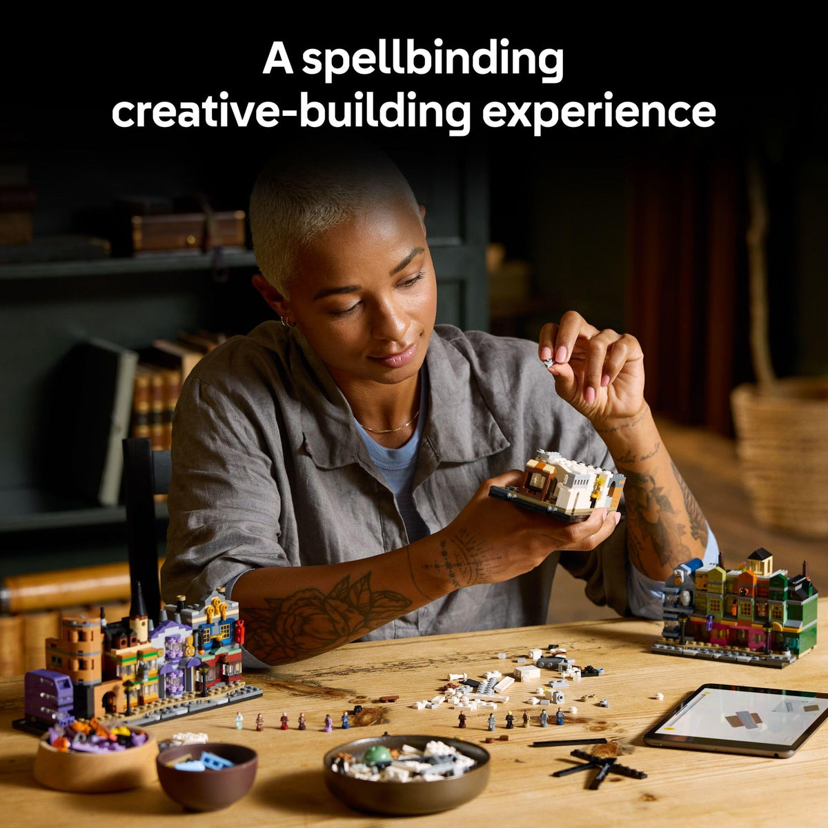 Building Set with 12 Microfigures T9180