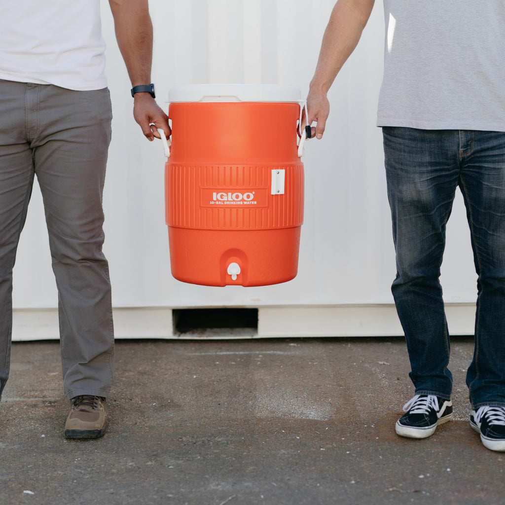 Insulated Beverage Dispenser with Spout E68660